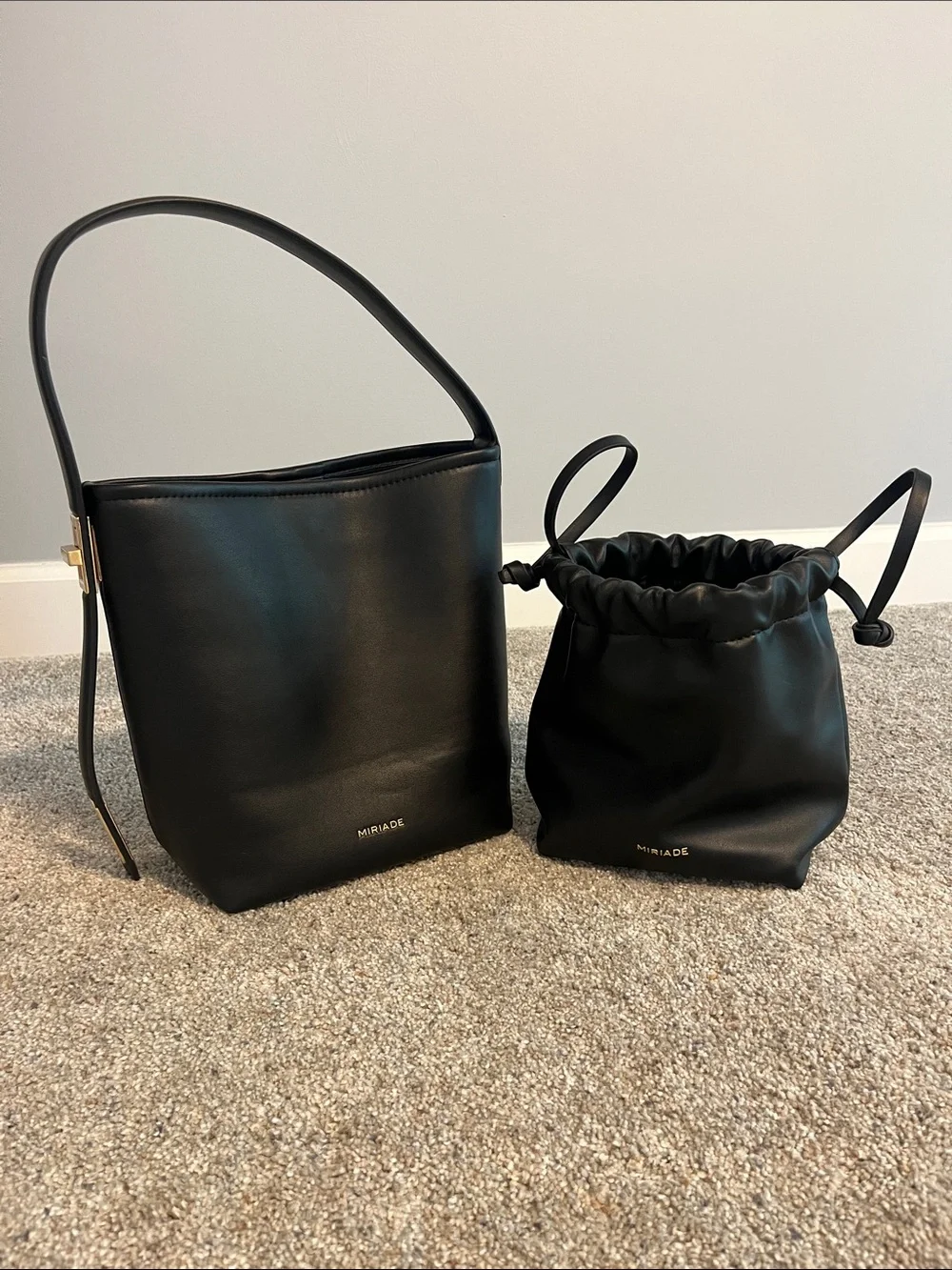 Brand new! Never used!Muriade Black Leather shoulder purse with Drawstring Pouch - Picture 1 of 8
